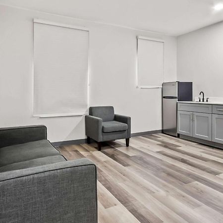 Quality Inn & Suites Columbia Harbison Buitenkant foto