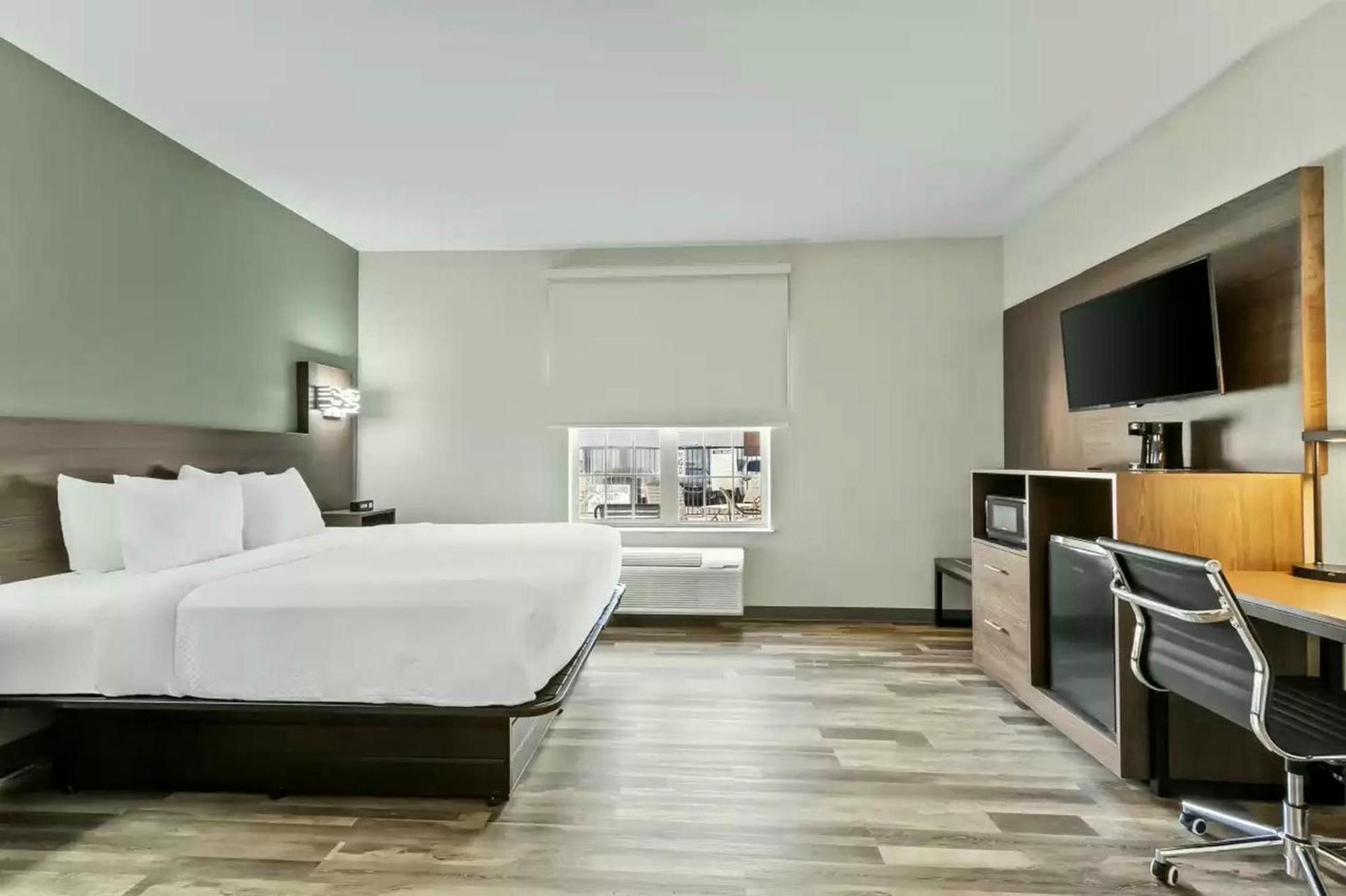 Quality Inn & Suites Columbia Harbison Buitenkant foto