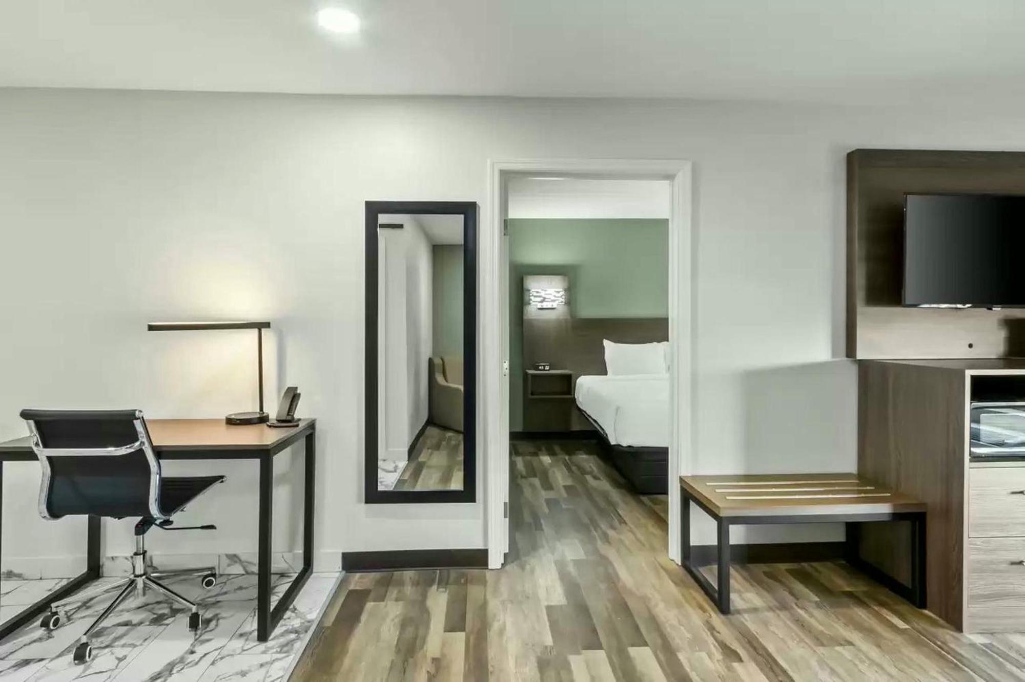 Quality Inn & Suites Columbia Harbison Buitenkant foto