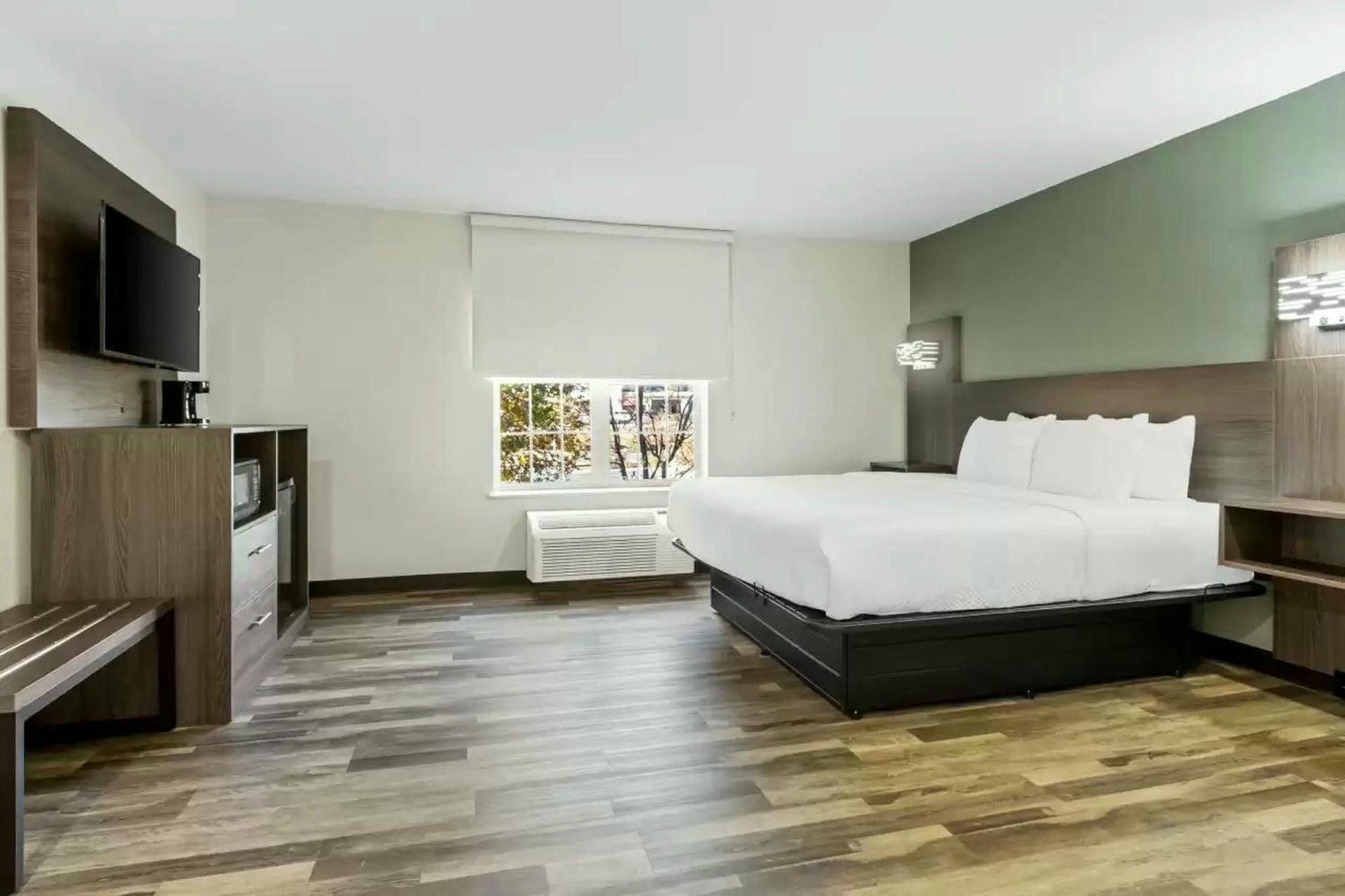 Quality Inn & Suites Columbia Harbison Buitenkant foto