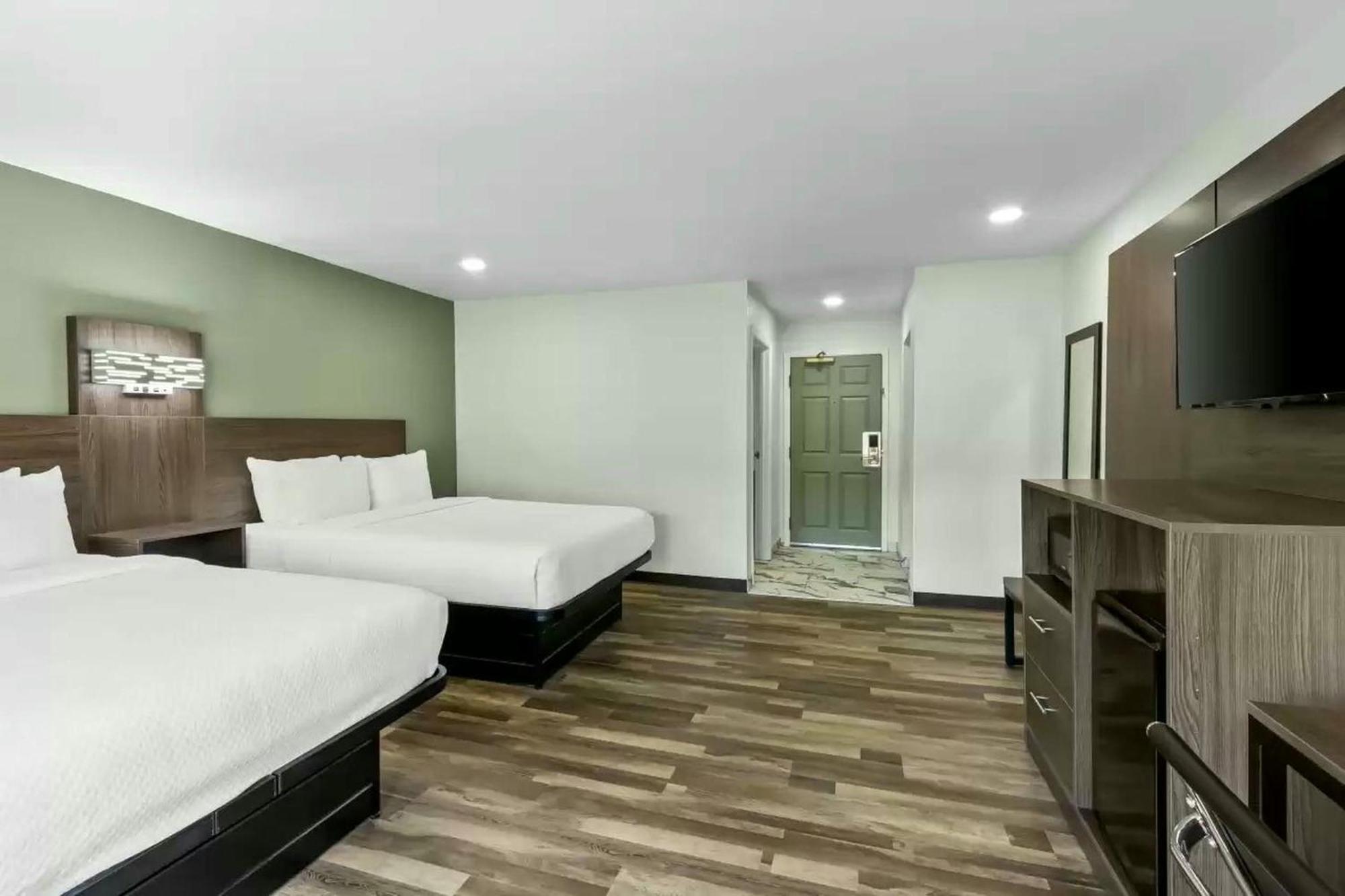 Quality Inn & Suites Columbia Harbison Buitenkant foto