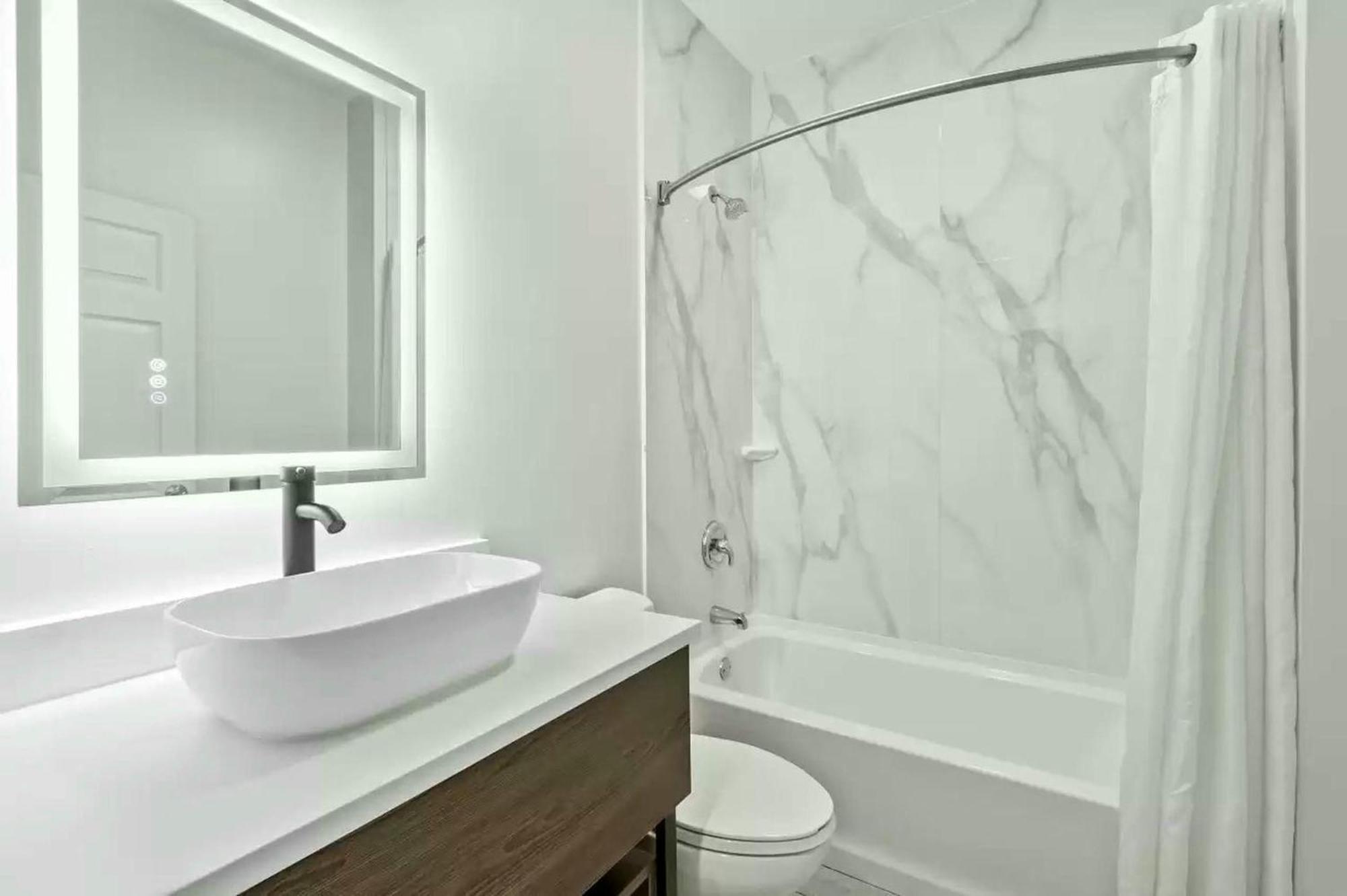 Quality Inn & Suites Columbia Harbison Buitenkant foto