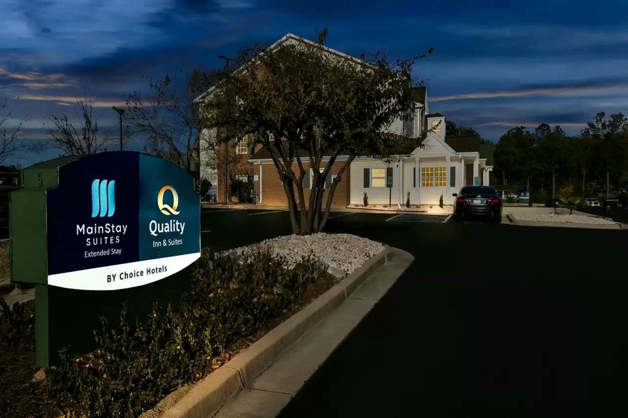 Quality Inn & Suites Columbia Harbison Buitenkant foto